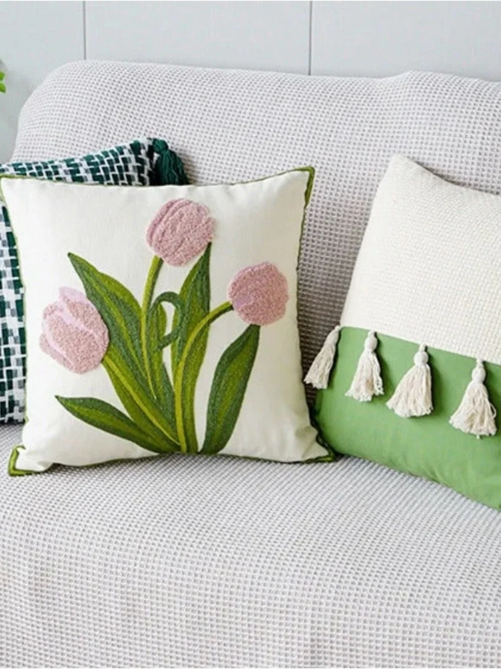 Unbranded charming accent